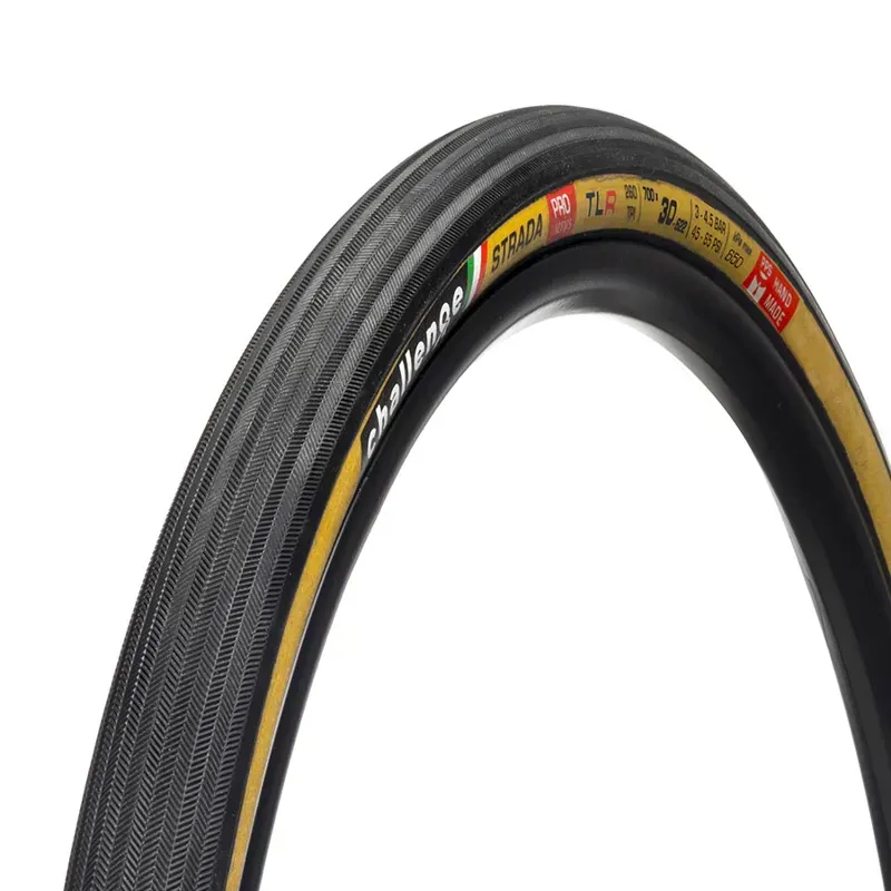 Challenge Strada Pro TLR 700x30c Road Tire in Black/Tanwall
