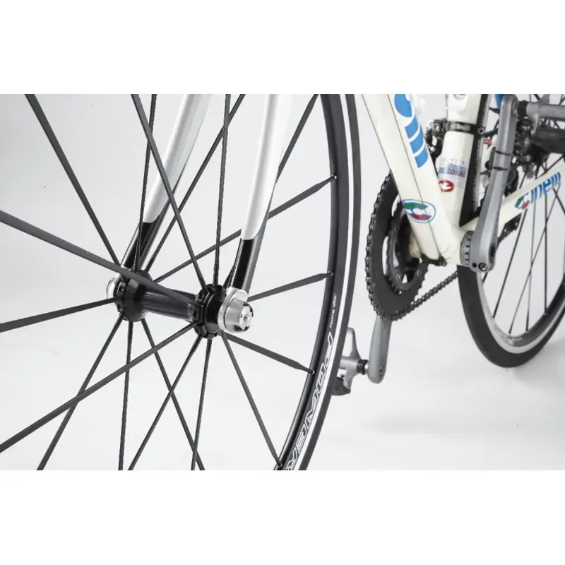 Delta Knoxnut Wheel Skewers in Silver-2