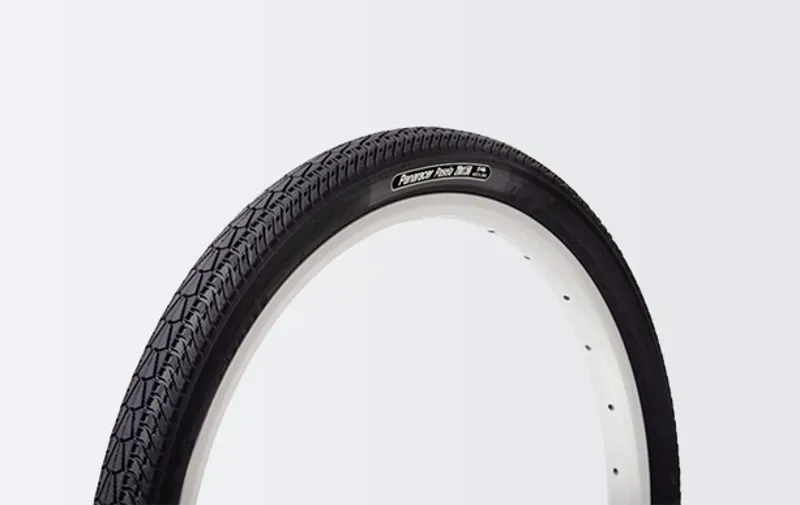 Panaracer Pasela Wired 24.1-inch 520 Commuter Tire in Black