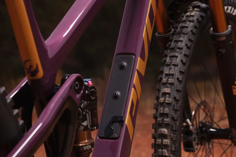 Pivot Cycles Trailcat LT Ride GX Eagle Transmission LG - Dr. Purple-2