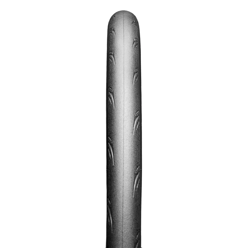 Maxxis Pursuer Clincher Folding Tire 700x30-inch in Black-1